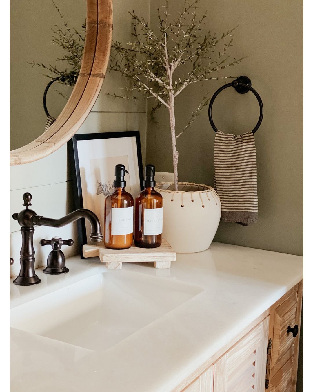 Boho-chic bathroom style
