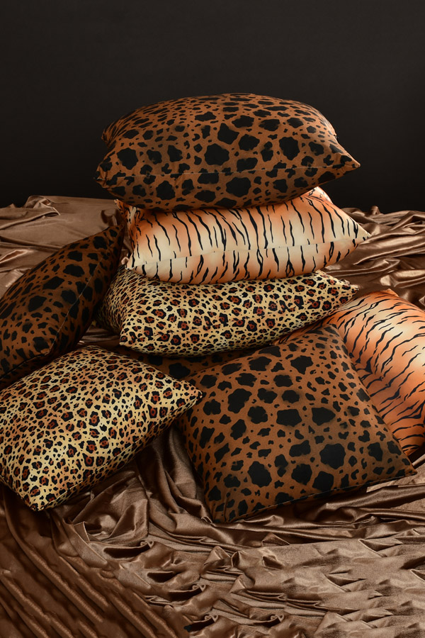 minimalist leopard print styling