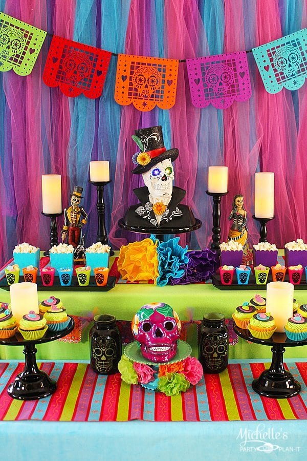 Modern Dia de los Muertos decor