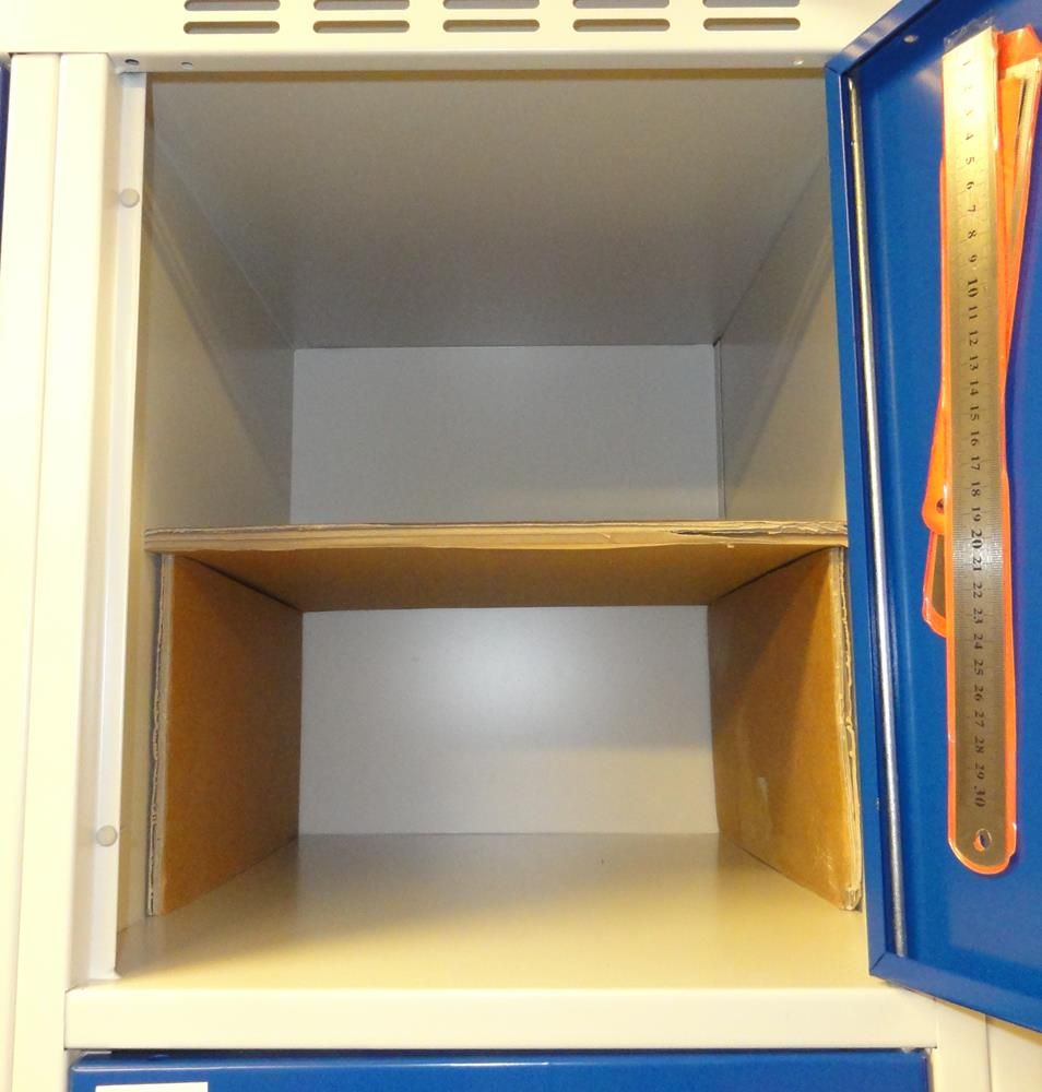 Locker shelf for wide lockers