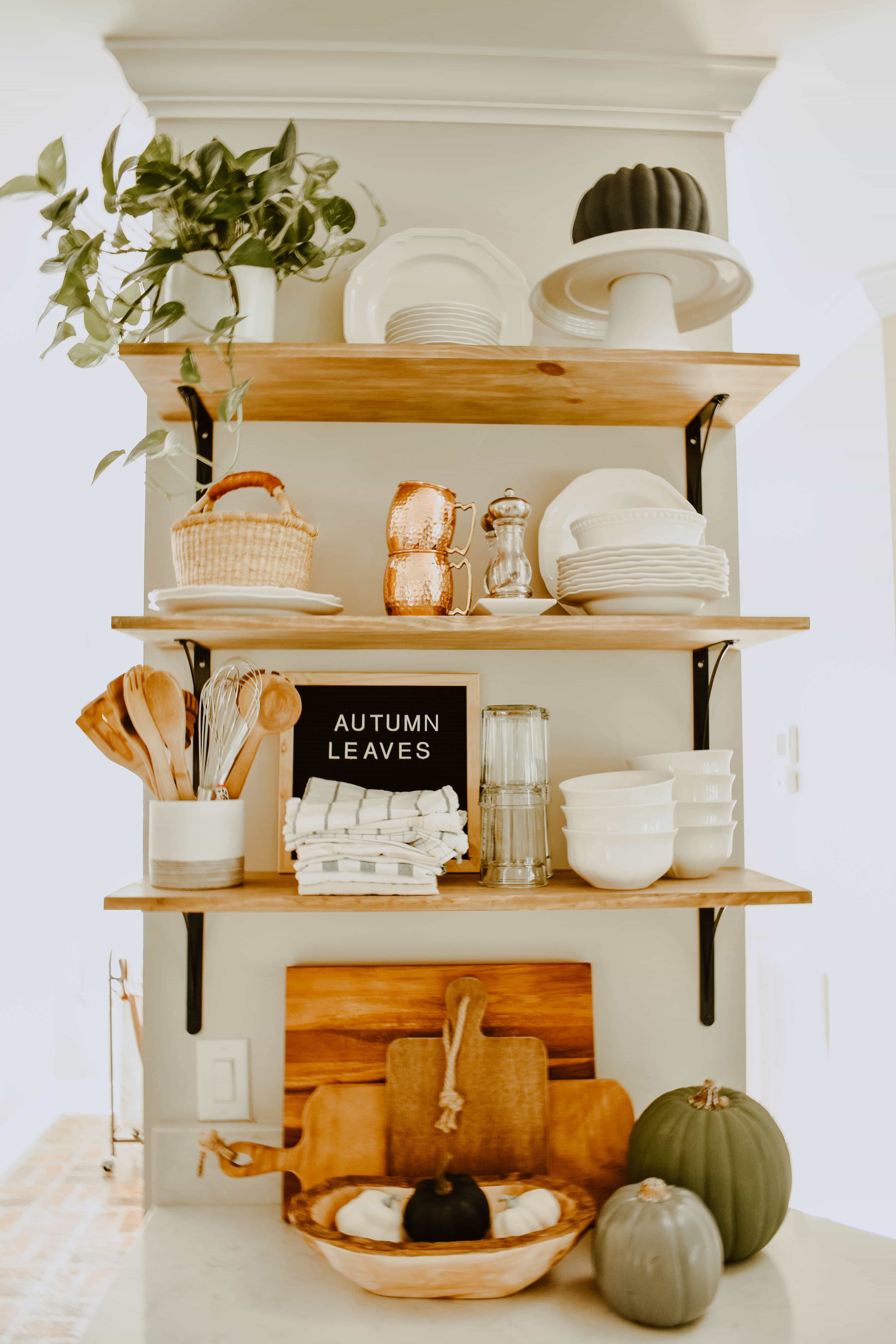 minimalist fall porch decor