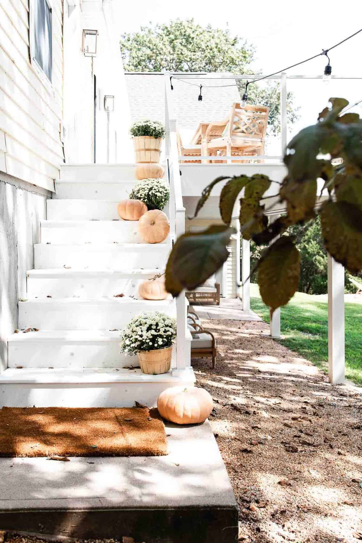 scandinavian fall decor