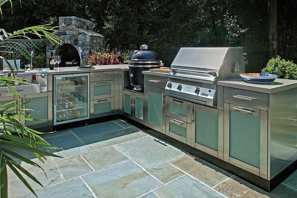 outdoor kitchen island