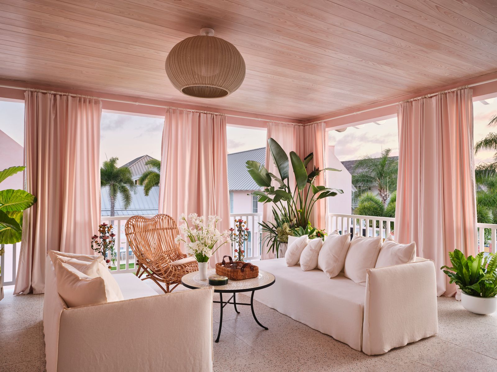Minimalist pink decor
