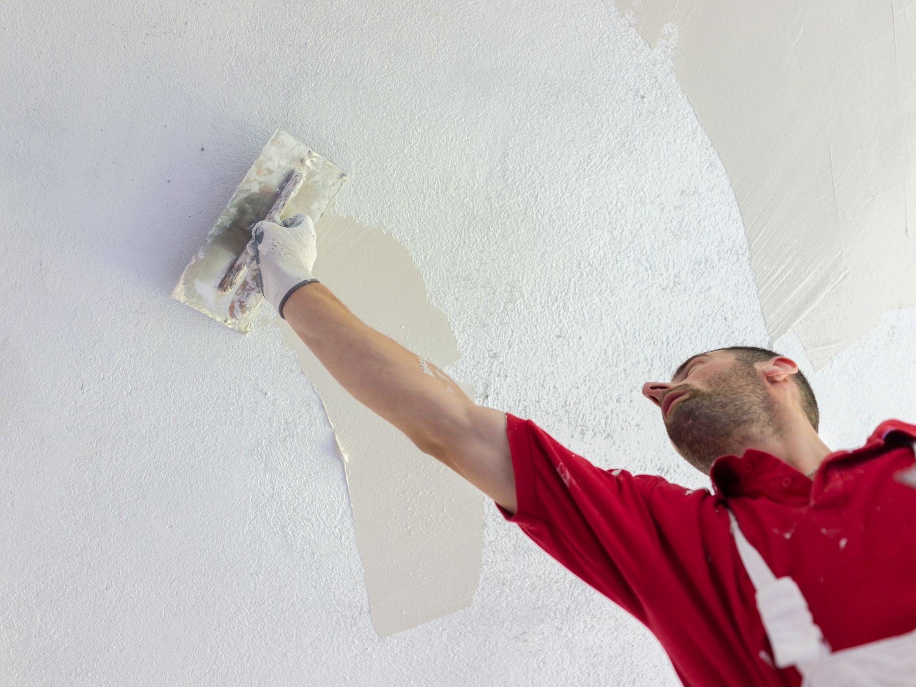how to plaster a wall