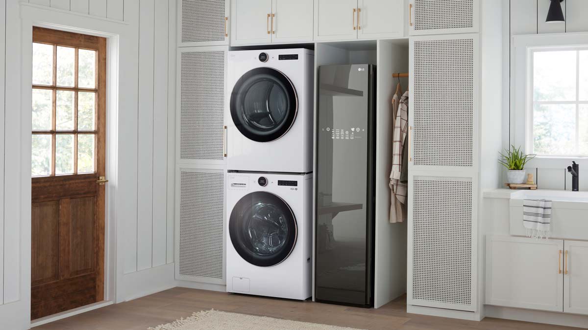 Compact stackable washer dryer