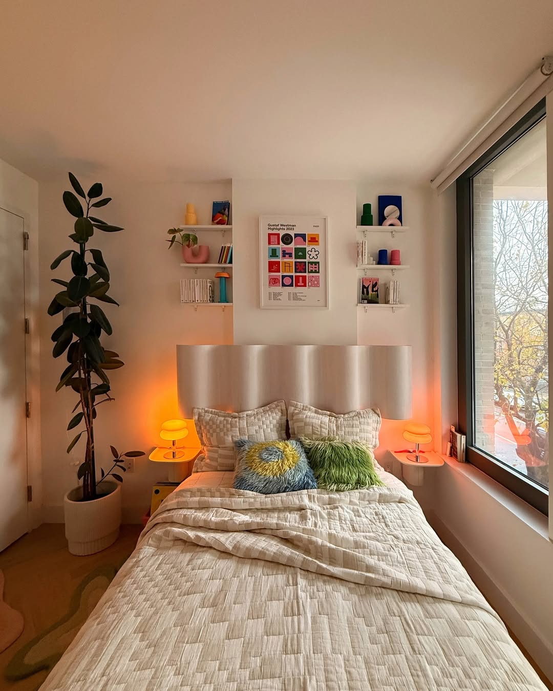 wall decor for small bedrooms