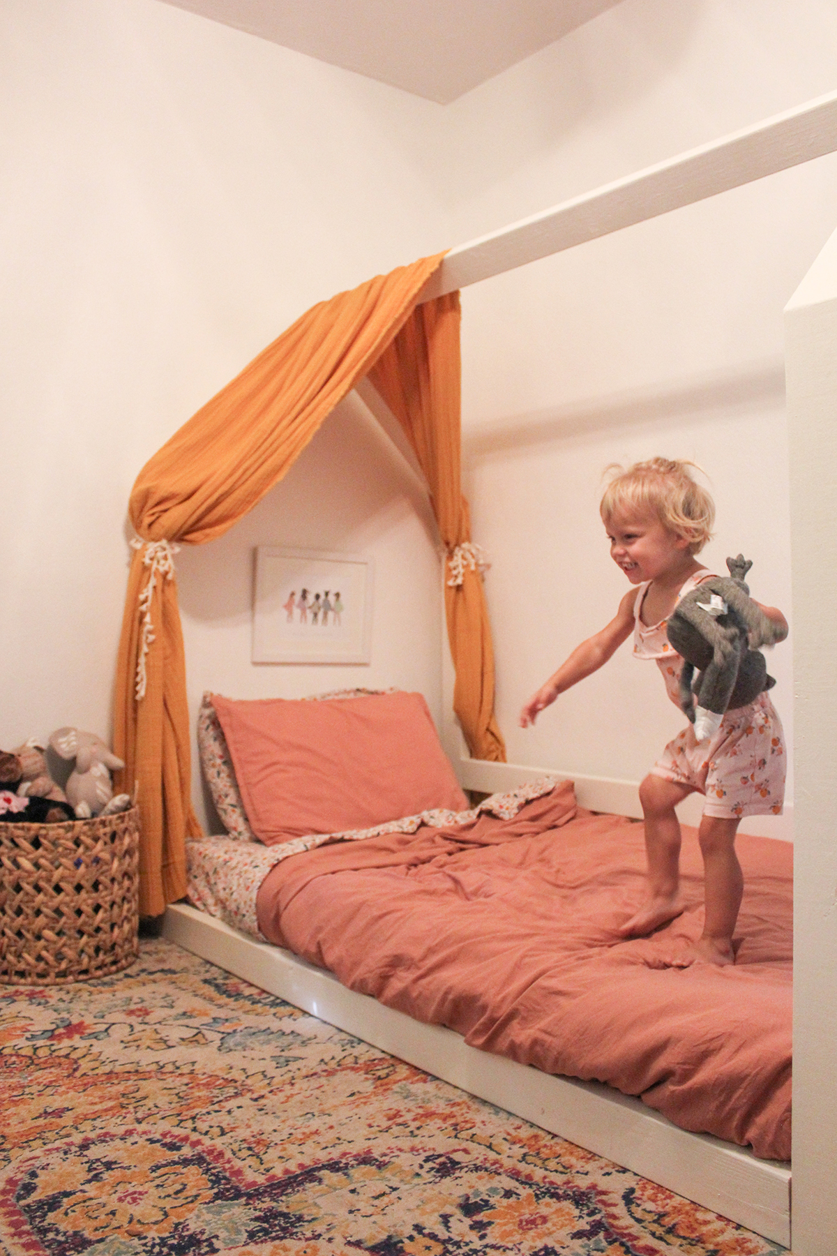 Toddler Bed with Guardrails