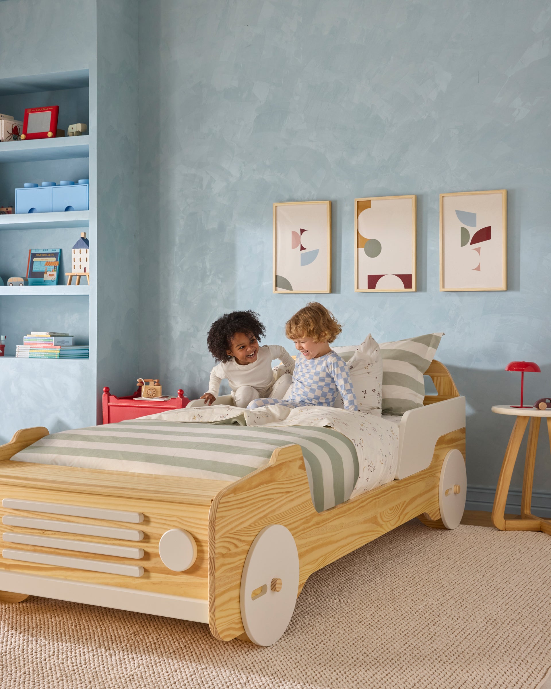 Themed Plastic Toddler Bed